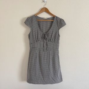 🍁3 for $15 🍁 L.A HEARTS Black White Gingham Print Tie Front Mini Dress